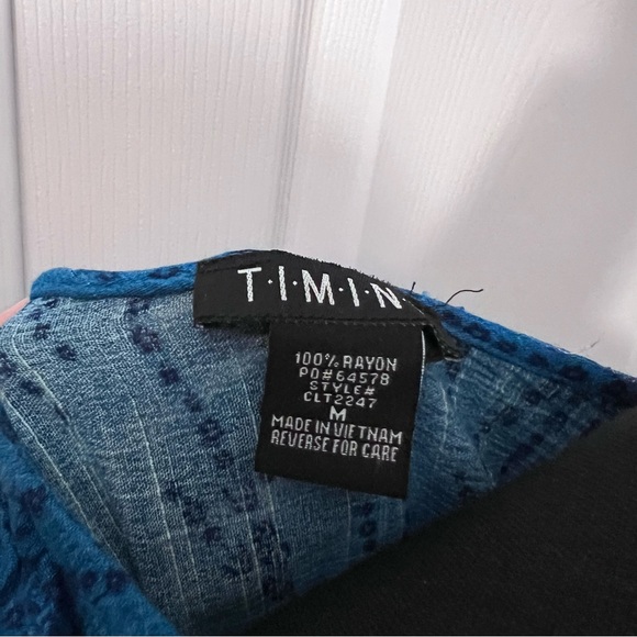 Timing Womens Blouse - Picture 5 of 5